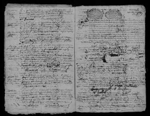 14 vues  - Registre paroissial. Baptêmes, mariages, sépultures (1715) ; baptêmes, sépultures (janvier 1716) (ouvre la visionneuse)