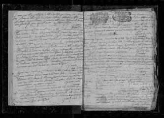 120 vues Registre paroissial. Baptêmes, mariages, sépultures (août 1717-1742 ; janvier-novembre 1744)