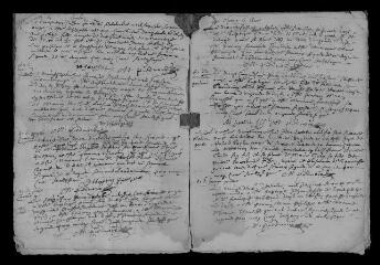 238 vues Registre paroissial. Baptêmes, mariages, sépultures (mai 1671-décembre 1702)