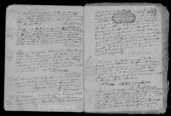 23 vues  - Registre paroissial. Baptêmes, mariages, sépultures (1711-avril 1719) (ouvre la visionneuse)