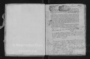 120 vues Registre paroissial. Baptêmes, mariages, sépultures (août 1718-mai 1726)