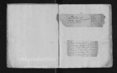 243 vues Registre paroissial. Baptêmes, mariages, sépultures (mai 1726-décembre 1736)