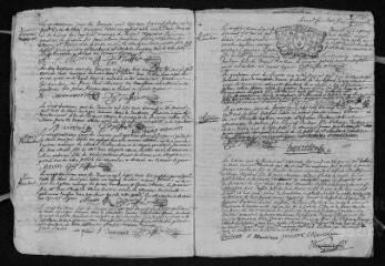 17 vues  - Registre paroissial. Baptêmes, mariages, sépultures (1719) ; baptêmes, sépultures (janvier 1720) (ouvre la visionneuse)