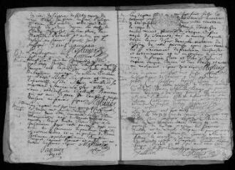 33 vues Registre paroissial. Baptêmes, mariages, sépultures (décembre 1715-octobre 1716)