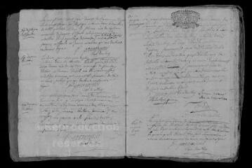 33 vues Registre paroissial. Baptêmes, mariages, sépultures (juillet 1727-août 1731)