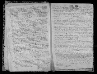 263 vues Registre paroissial. Baptêmes, mariages, sépultures (avril 1692-février 1708)