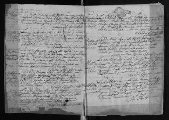 261 vues Registre paroissial des Baptêmes, mariages, sépultures (janvier 1692 à octobre 1703)