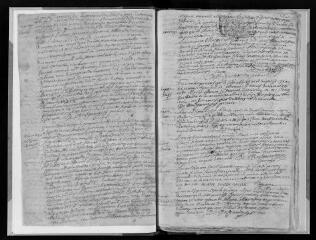 111 vues Registre paroissial des baptêmes, mariages, sépultures (février 1707 - septembre 1713)