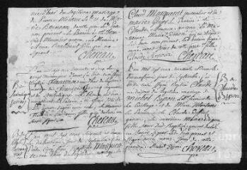 9 vues Registre paroissial. Baptêmes, mariages (mars-décembre 1762)