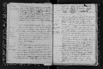 92 vues Registre paroissial. Baptêmes, mariages, sépultures (février 1792-octobre 1795)