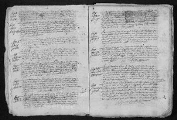 37 vues Registre paroissial. Baptêmes, mariages, sépultures (juillet 1700-avril 1702)